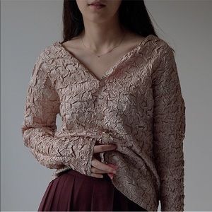 Crease-wrinkled reversible shirt