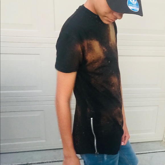 " Bleach dyed" zipper side tshirt - Picture 4 of 7