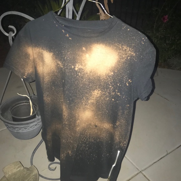 " Bleach dyed" zipper side tshirt - Picture 7 of 7