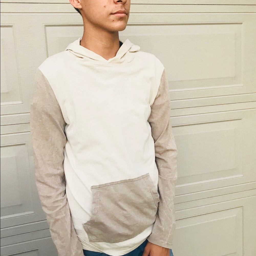 Nude hooded tshirt
