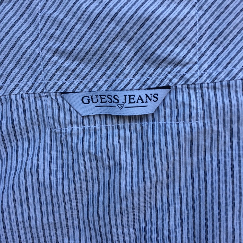 Guess button down! - Picture 4 of 5