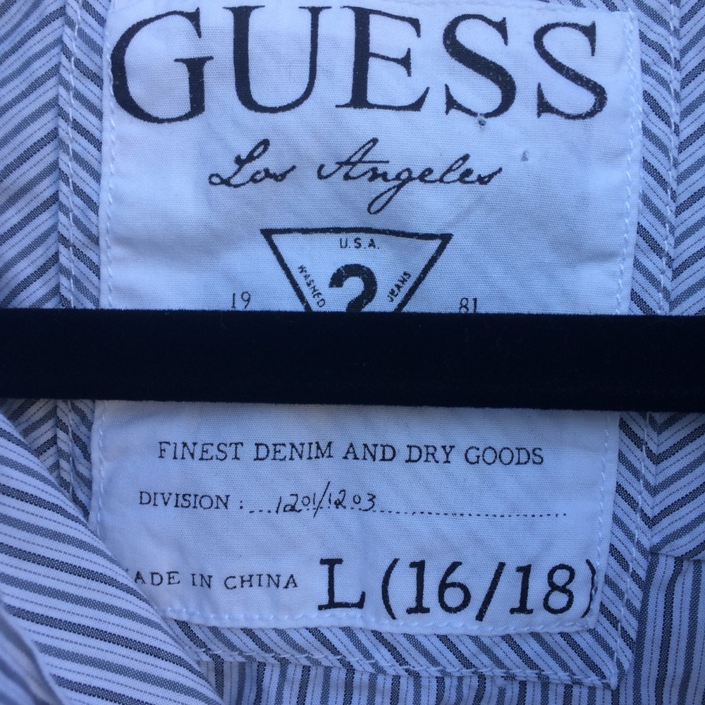 Guess button down! - Picture 5 of 5