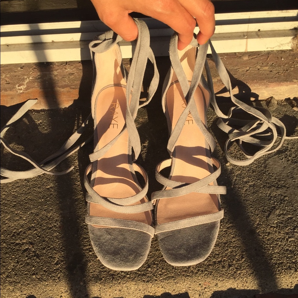 Strappy low heel sandal