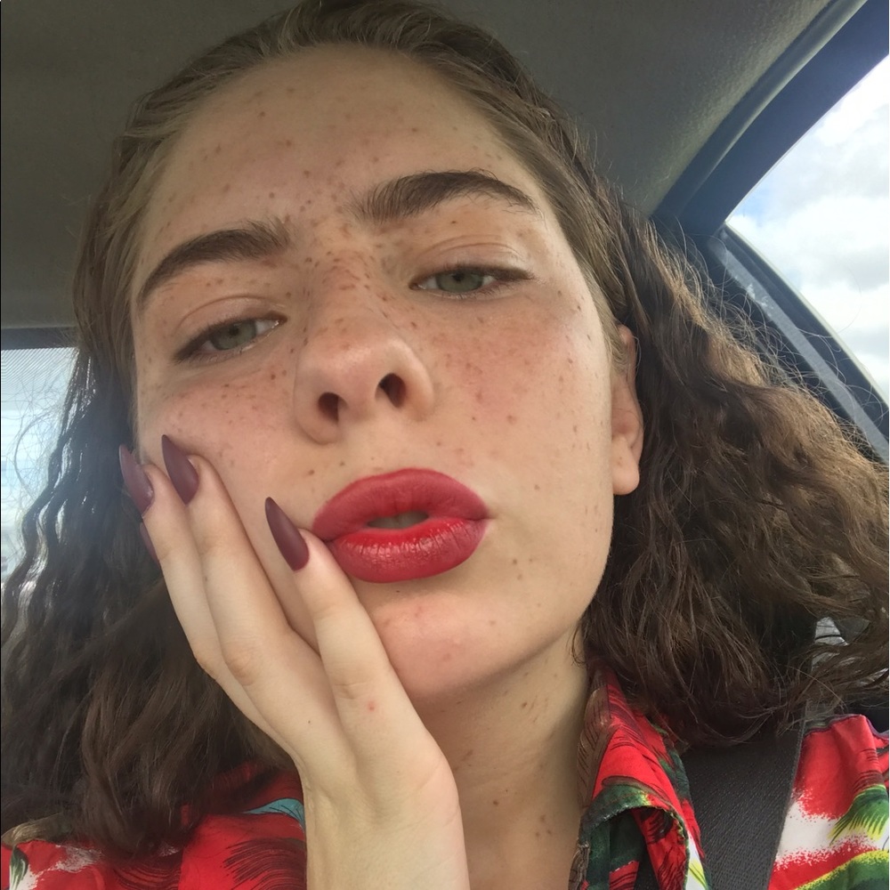 Meet your Posher, Ivy