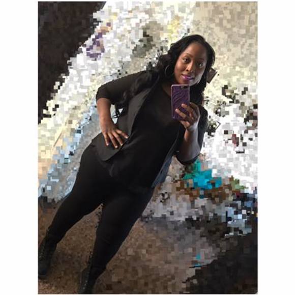 Meet your Posher, Latosha - Picture 1 of 1