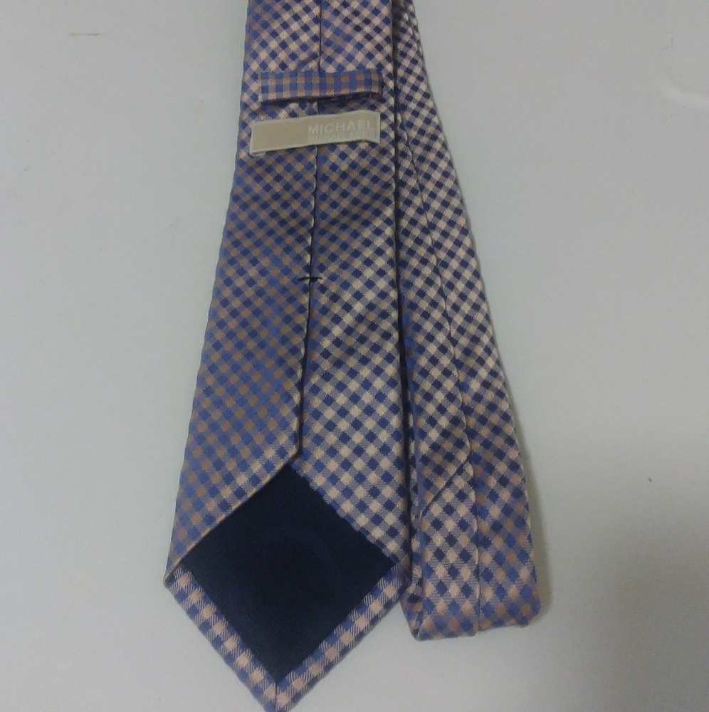 GUC Michael Kors tie