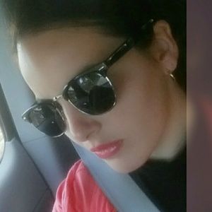 Meet your Posher, Janet