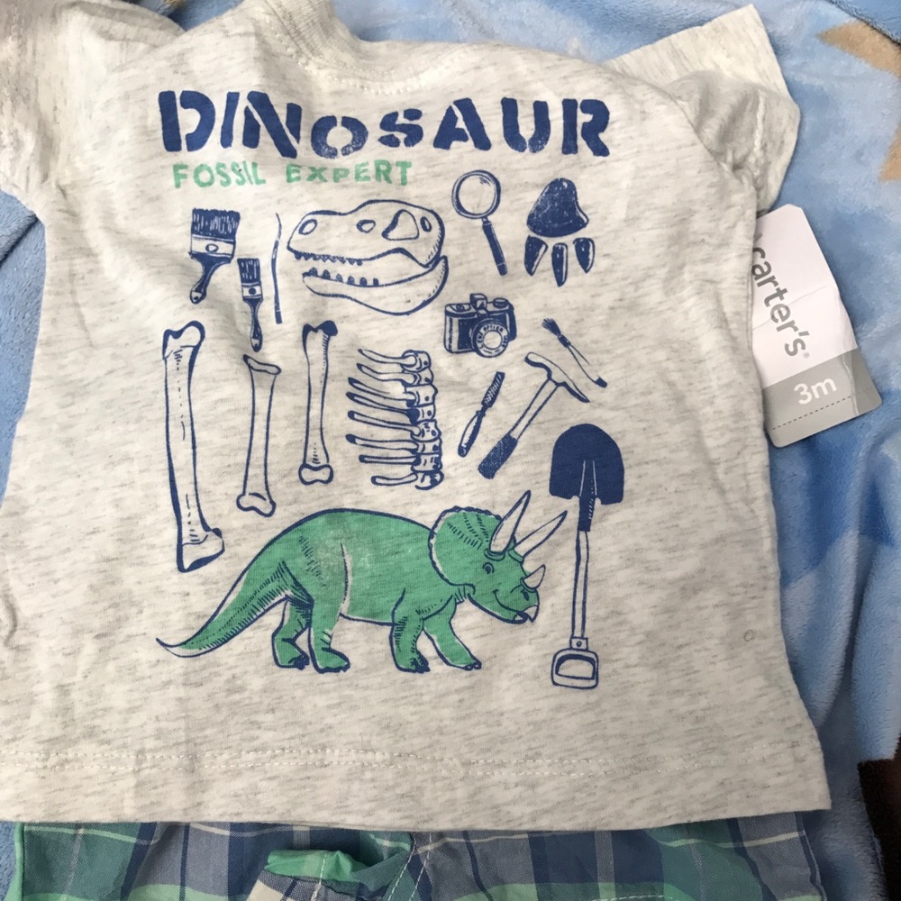 New carter's outfit Sz 3 mo 🛑Sold🛑
