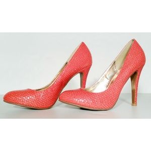 STEVE MADDEN Orange Snake Skin Heels Size 7.5