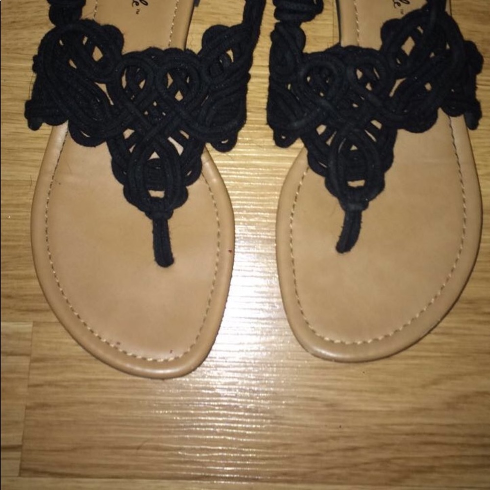 American Eagle Sandals
