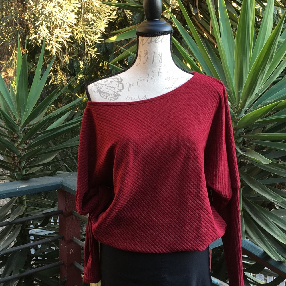 New! Sexy Off Shoulder Sweater - Picture 2 of 5
