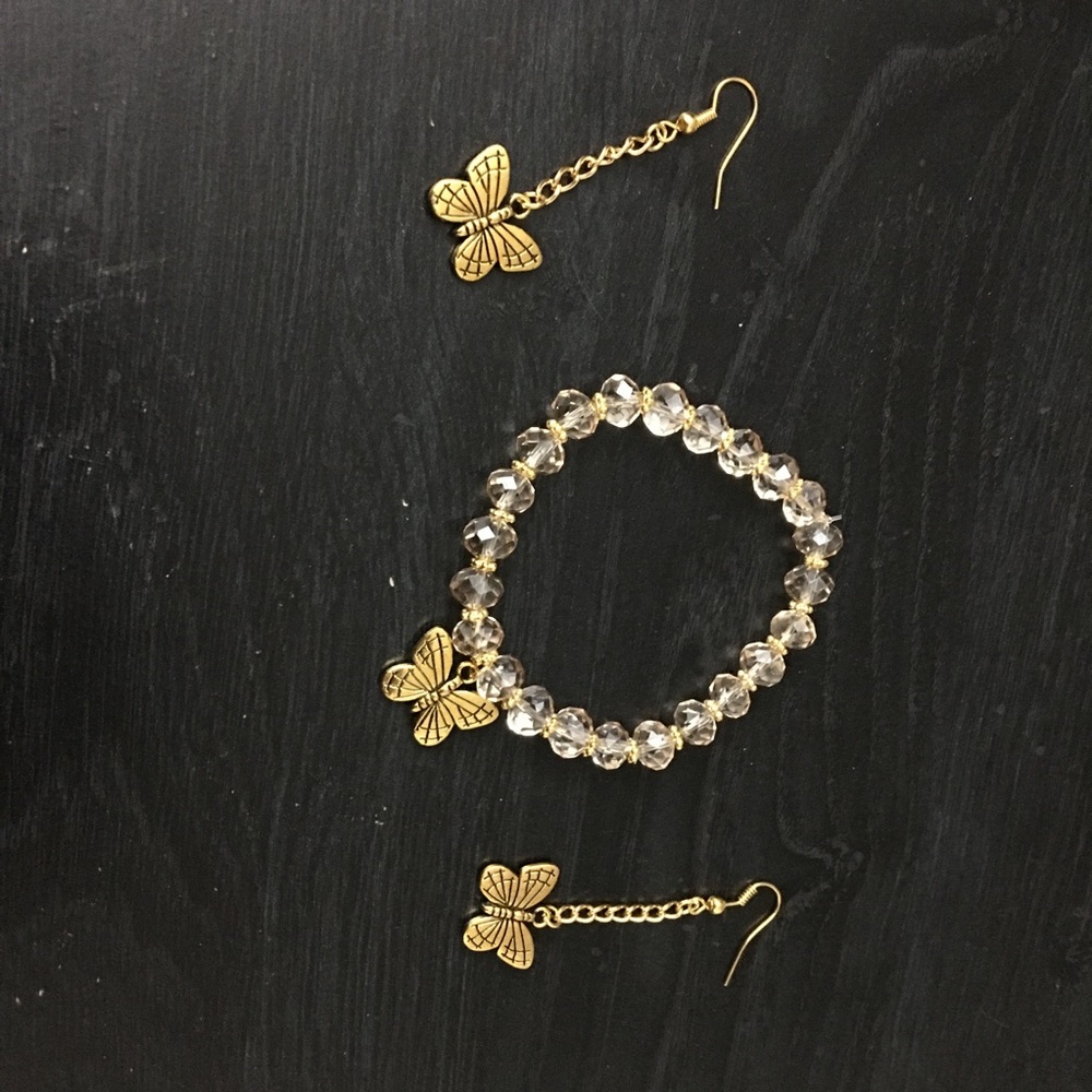 Earrings and bracelet set