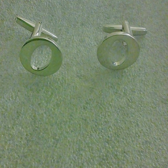 Cuff links intials " H"NWOT $19+ French cuff shirt - Picture 5 of 8