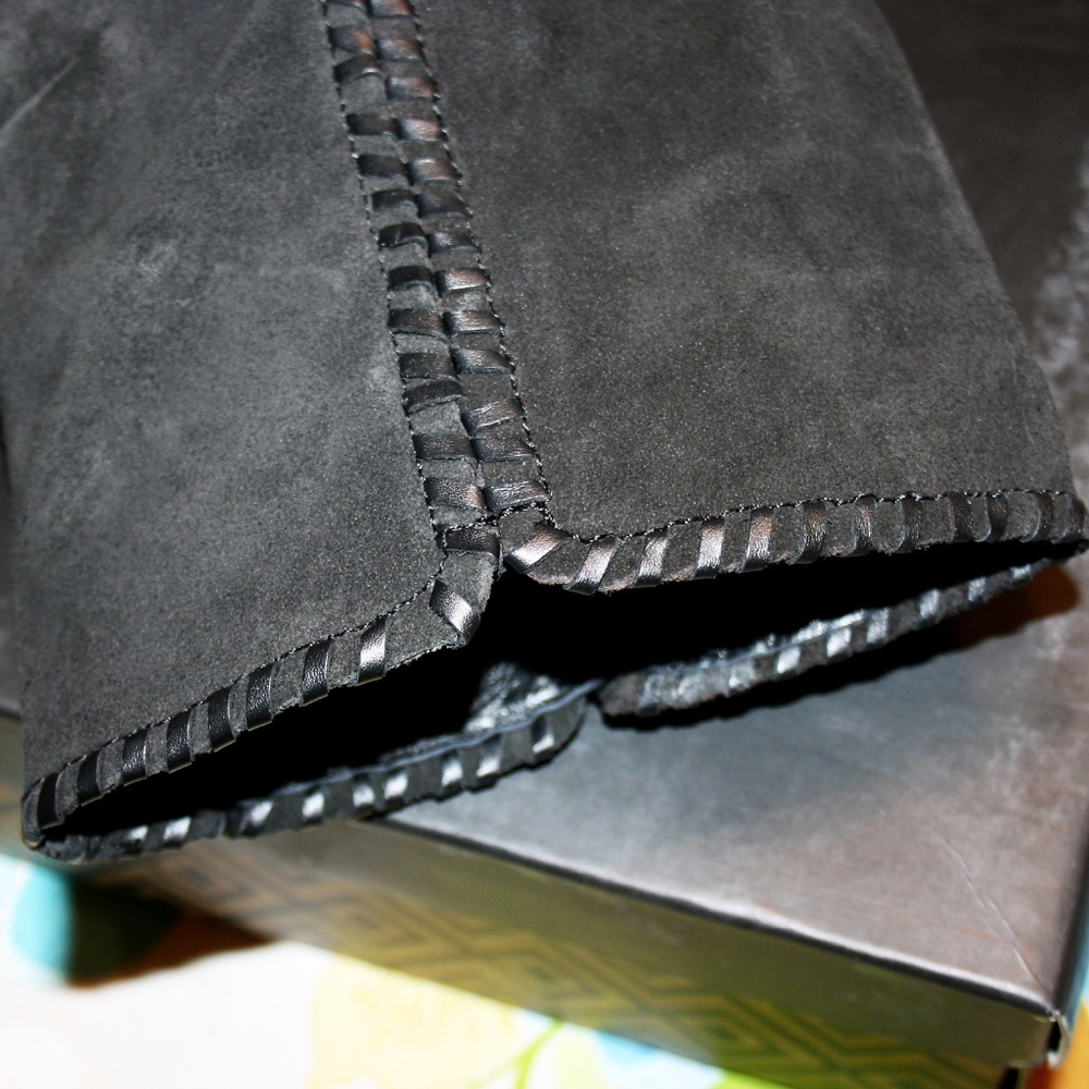 Black Whipstitched Suede Wedged Ankle Boot NIB - Picture 7 of 8