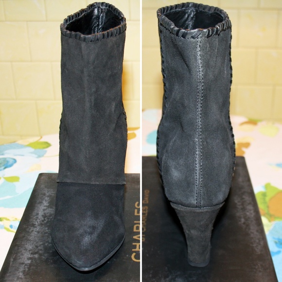 Black Whipstitched Suede Wedged Ankle Boot NIB - Picture 3 of 8
