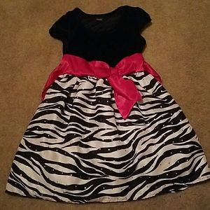 Girl's Holiday Dress