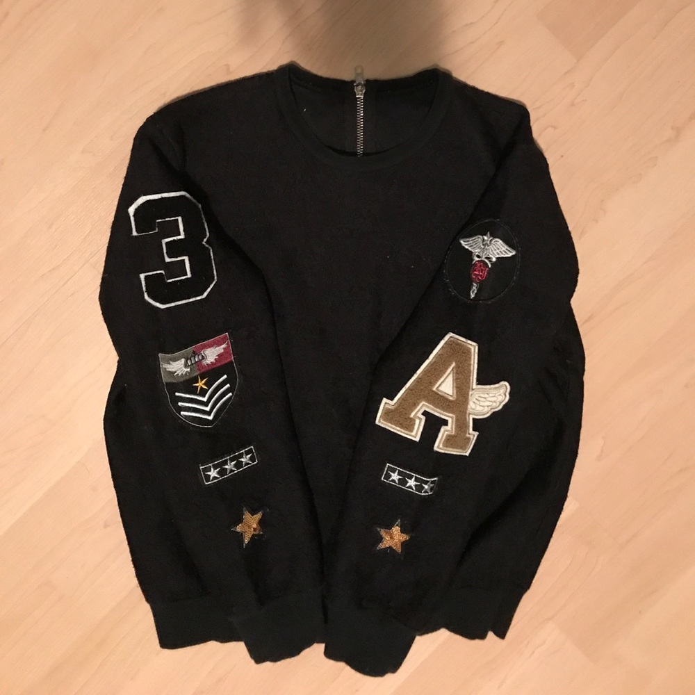 Patch lace black sweatshirt