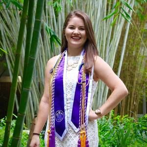 Meet your Posher, Alexis