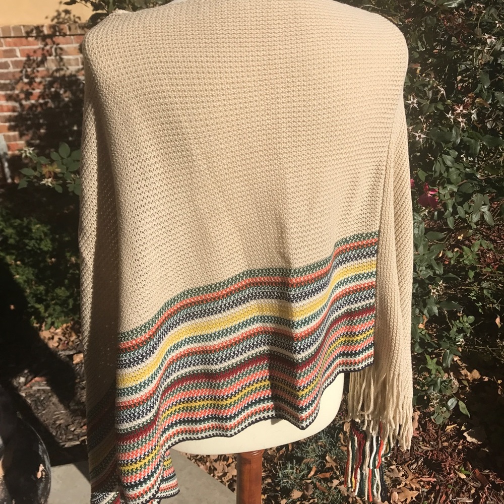 ❤️ HP ❤️ Sale! 1 left! Colorful poncho OSFM - Picture 4 of 8
