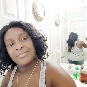 Meet your Posher, Lynette