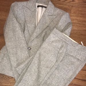 Anne klein light gray pant suit