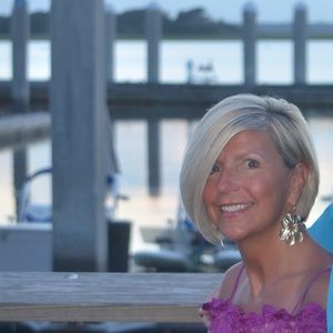 Meet your Posher, Pam