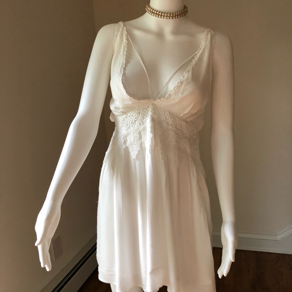 Flirty white dress