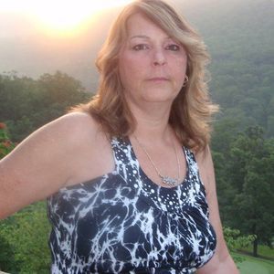 Meet your Posher, Valerie