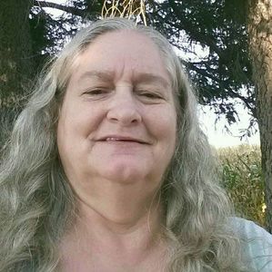 Meet your Posher, Lonna