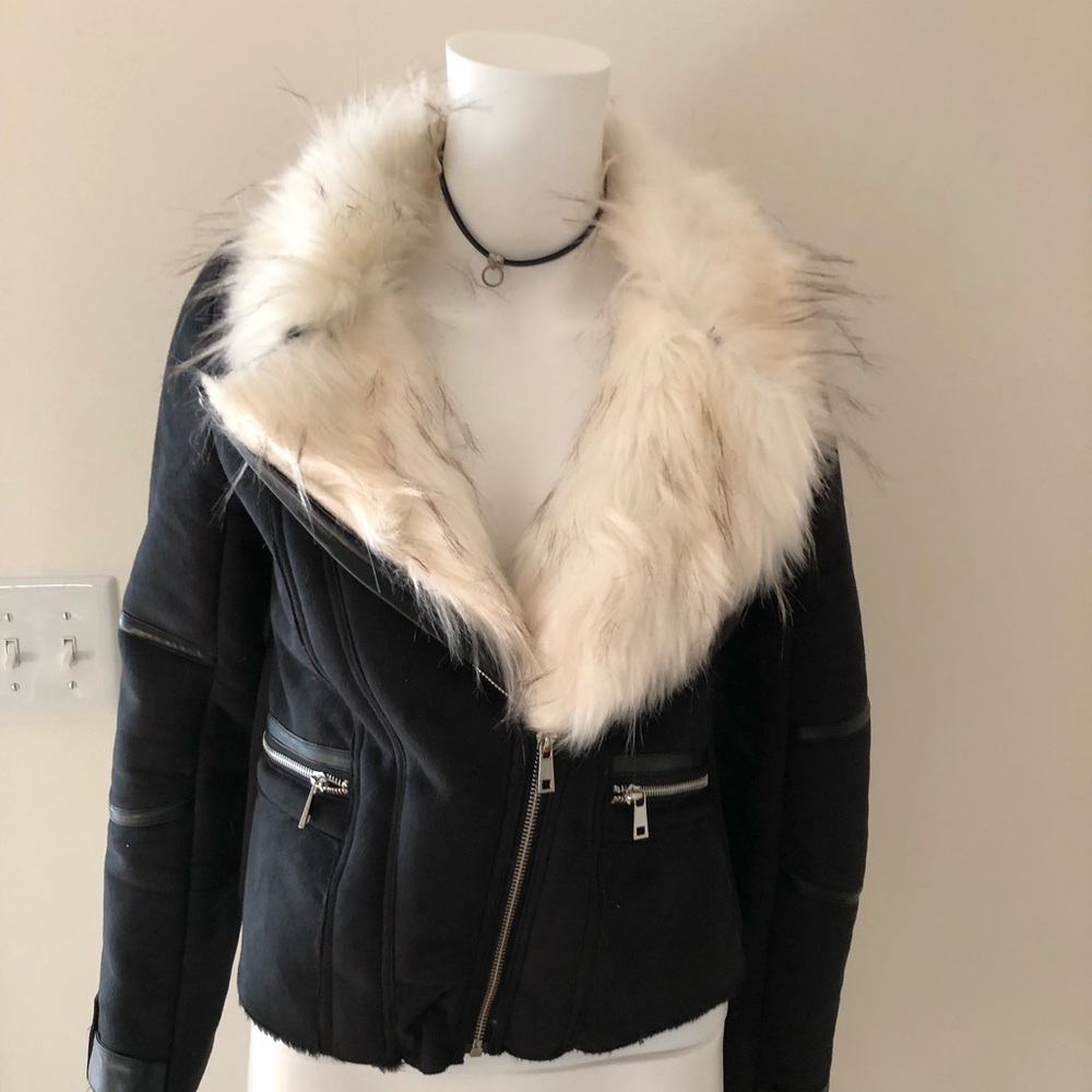 Black Crop Jacket w Fake Fur Collar