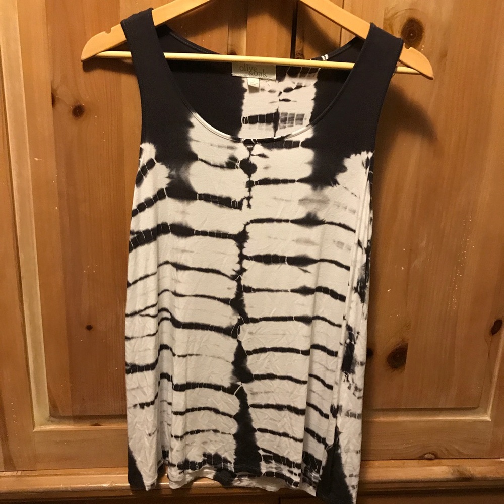 Olive and Oak size small