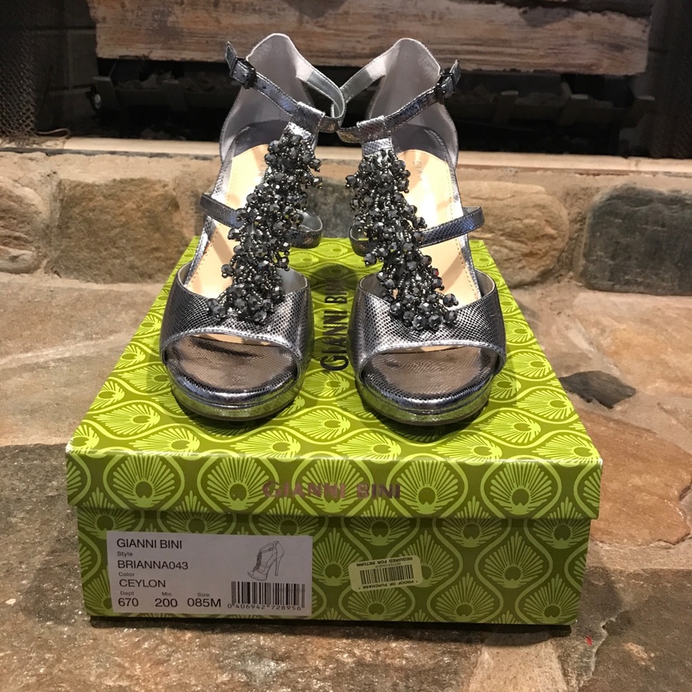 ☃️WINTER SALE☃️ Gianni Bini Brianna