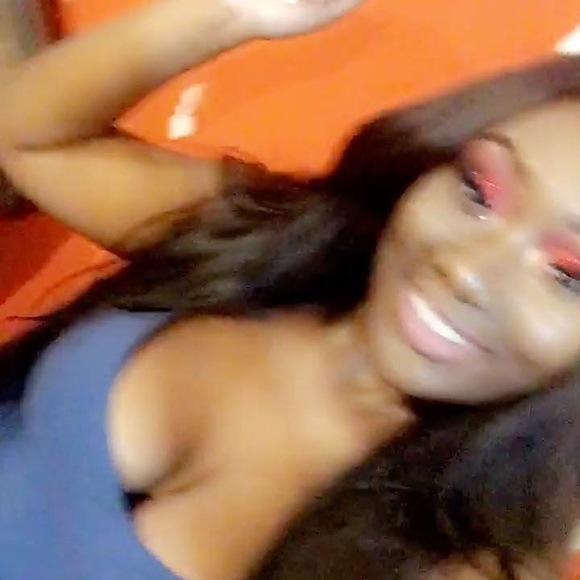 Meet your Posher, Kayla - Picture 1 of 1