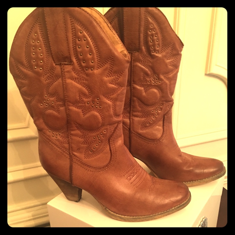 Cowboy boots!! Western Style