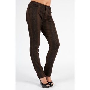 Liverpool “Sadie” Straight Leg Jean