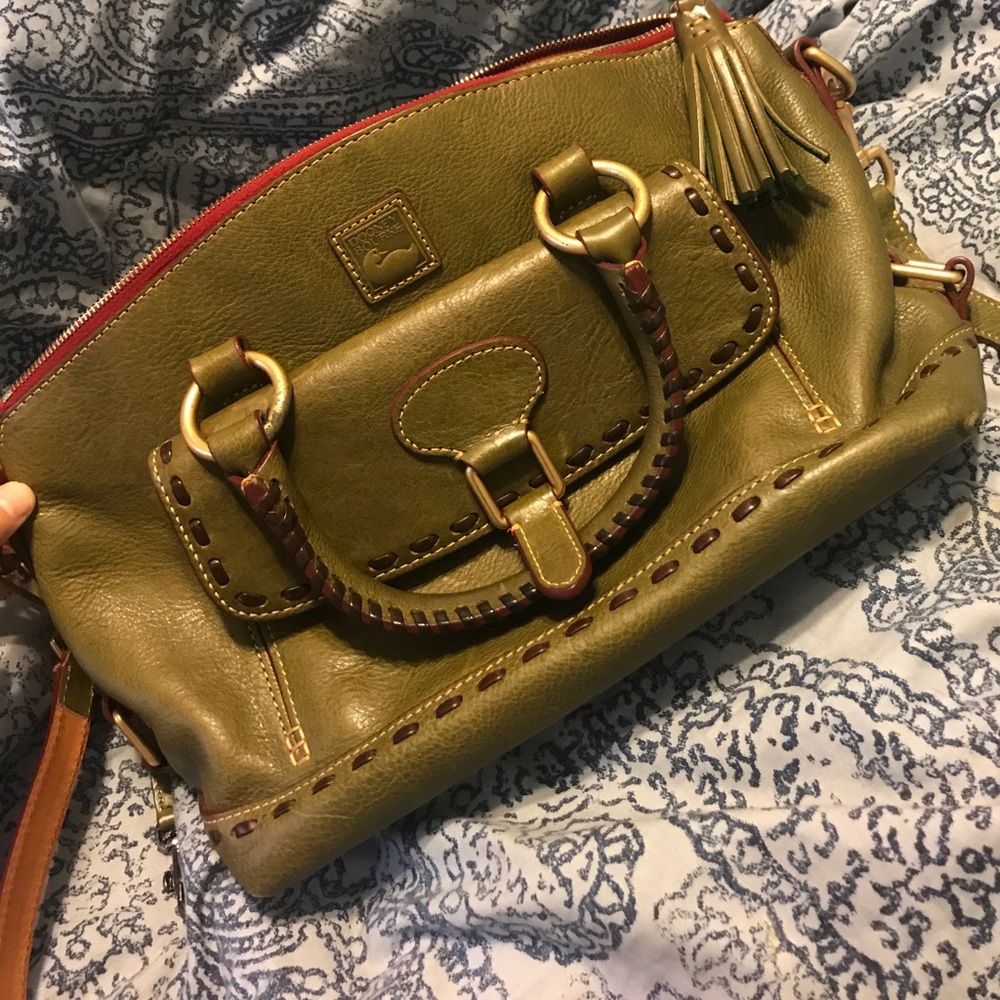Authentic vintage Dooney and Bourke bag!
