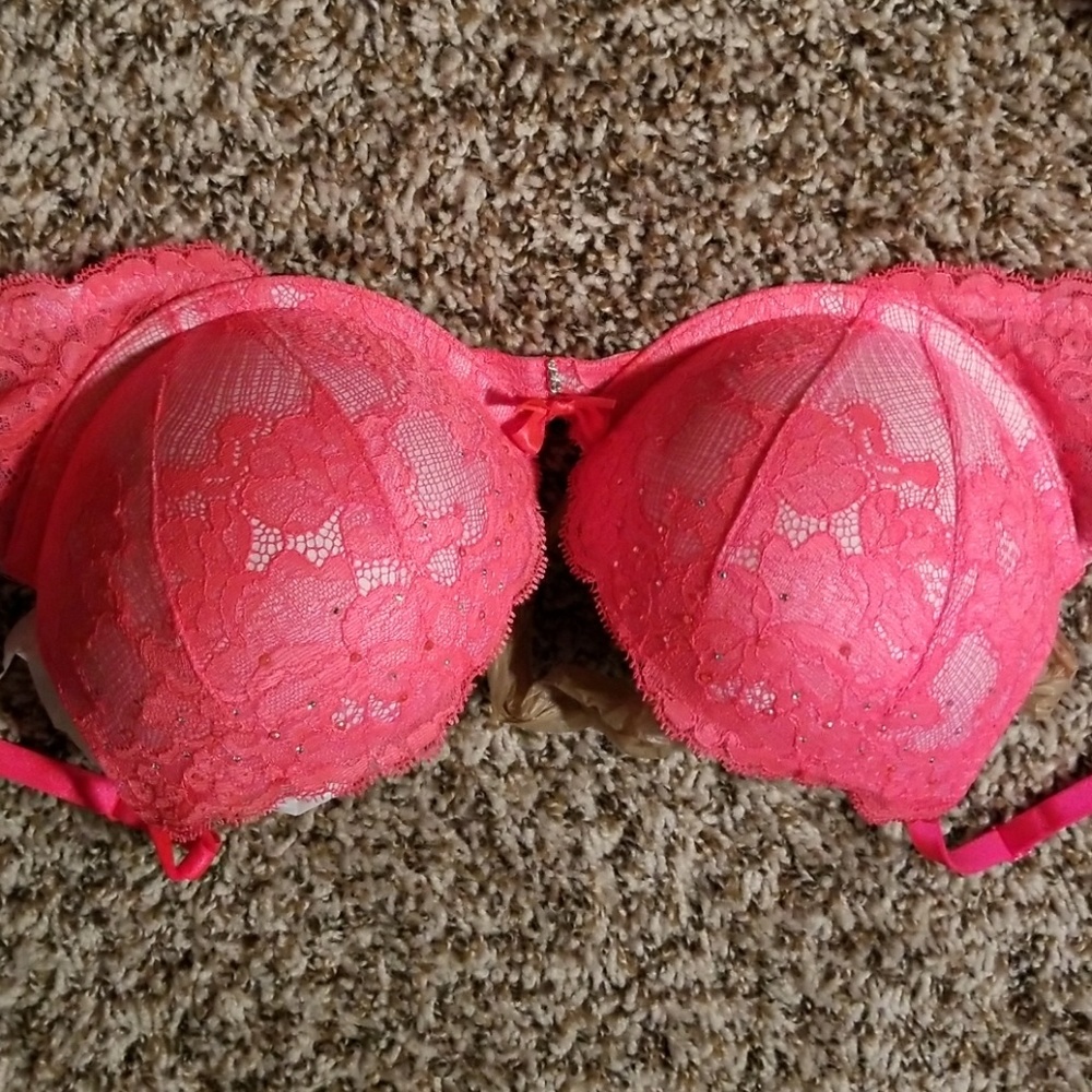 Victoria Secret bra - Picture 2 of 3