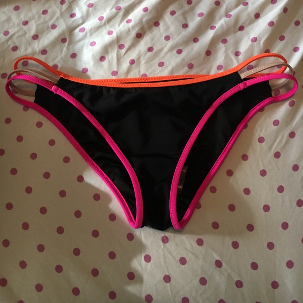 VS BATHING SUIT BOTTOM NWOT SZ M