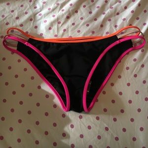 VS BATHING SUIT BOTTOM NWOT SZ M