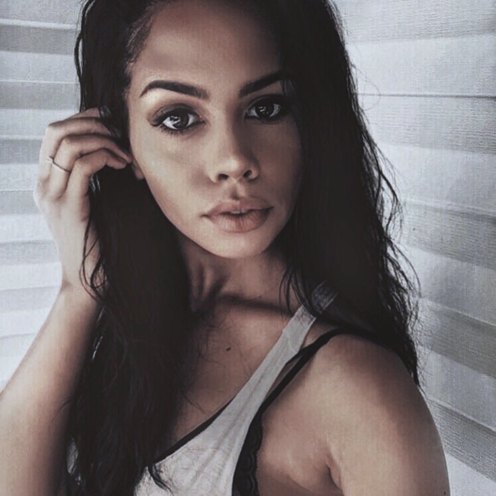 Meet your Posher, Sierra
