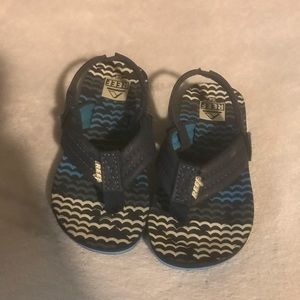 Toddler Reef sandals size 3/4