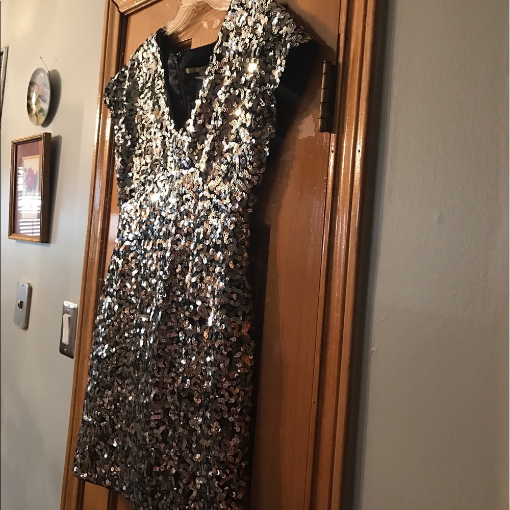 🆕Bodycon Party Dress Sz  Medium-Large gold black