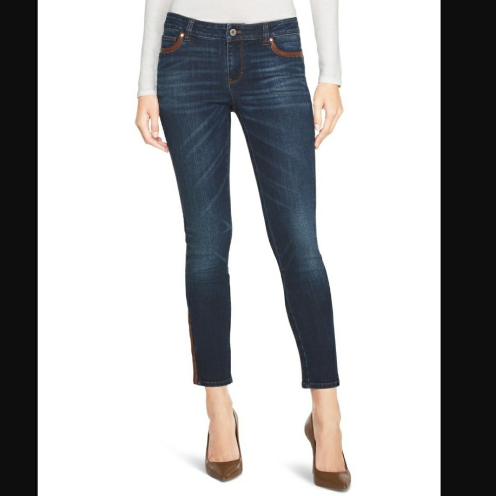 FAUX LEATHER TRIM SKIMMER JEANS

STYLE: 570164603