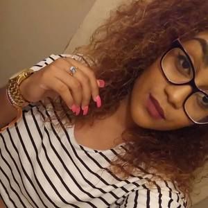 Meet your Posher, Caroline