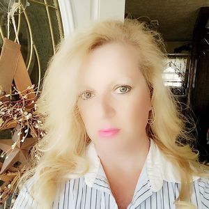 Meet your Posher, Tina