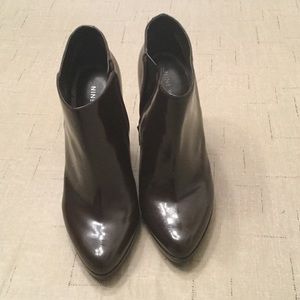 Burgundy  4inch heel Nine West booties