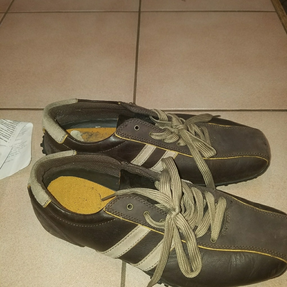 Skechers