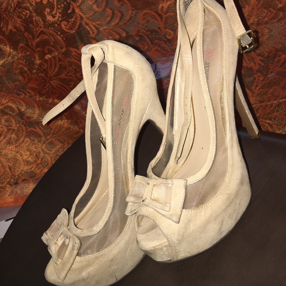 Cream-colored JustFab High heels