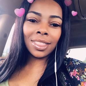 Meet your Posher, Ebony