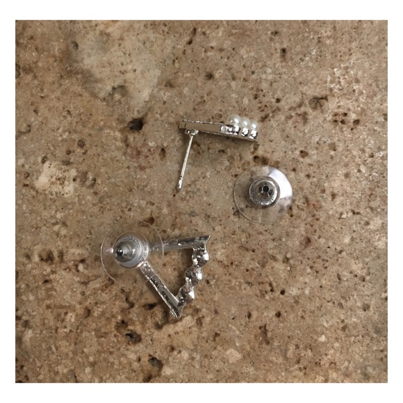 NEW! Crystal Triangle Sparkly Stud Earrings - Picture 3 of 5